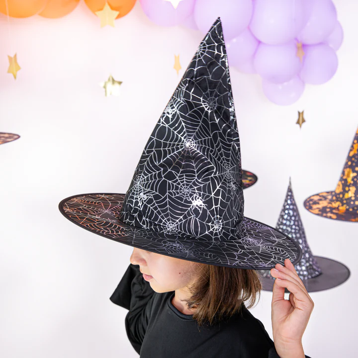 Juoda ir sidabrinė voratinklio raganos kepurė 38x32cm