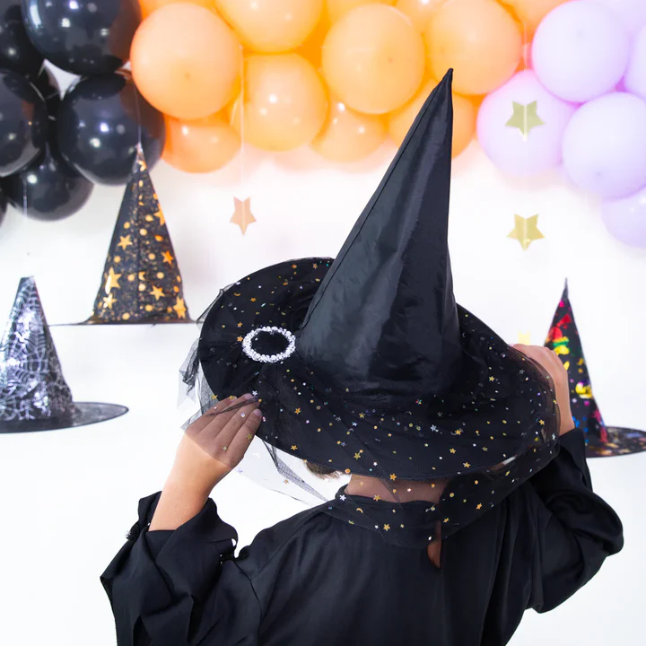 Juodos ir sidabrinės spalvos tiulio raganos kepurė 38x32cm