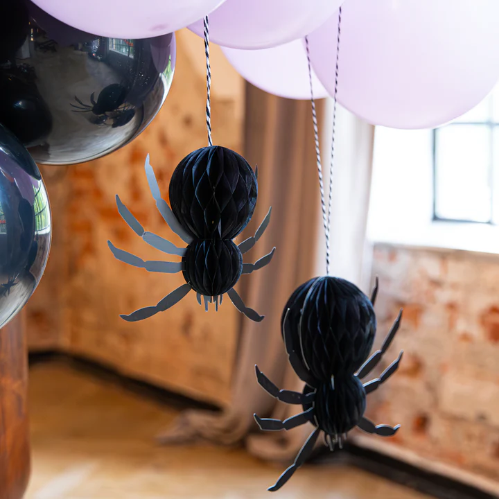 Helovino pakabinamos dekoracijos Koriniai vorai, juodi, 2 vnt.